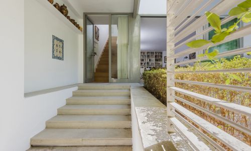 Vivienda-unifamiliar-centro-historico-Sevilla_Design-entrada-patio_Cruz-y-Ortiz-Arquitectos_FWO_05