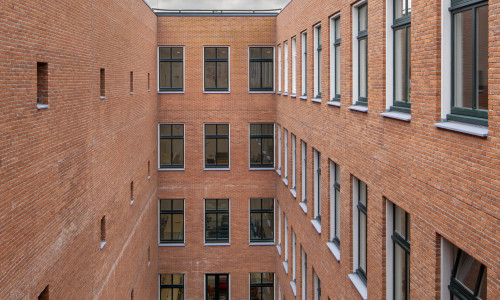 Renovación-Biblioteca-Universidad-de-Groningen-lucernario desde exterior_Cruz-y-Ortiz_DSSB_05